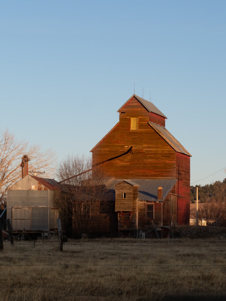 Montana's Grain Elevators