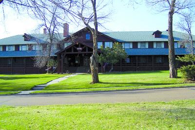 montana lodges historic peck fort hotel